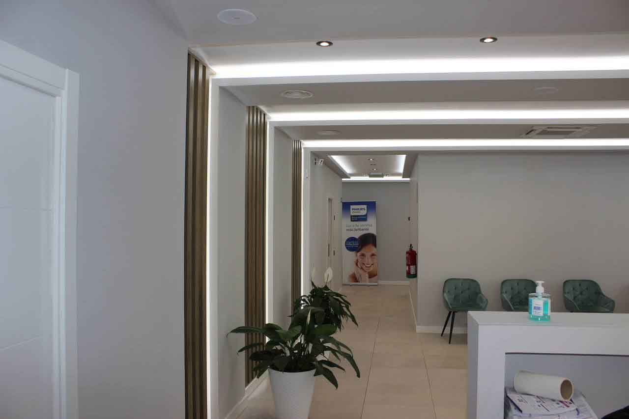 dentista en merida - carillas dentales - invisalign